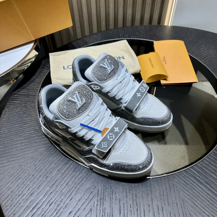 L1VV TRAINER