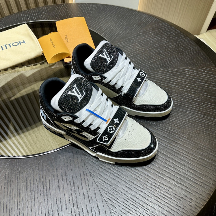L1VV TRAINER
