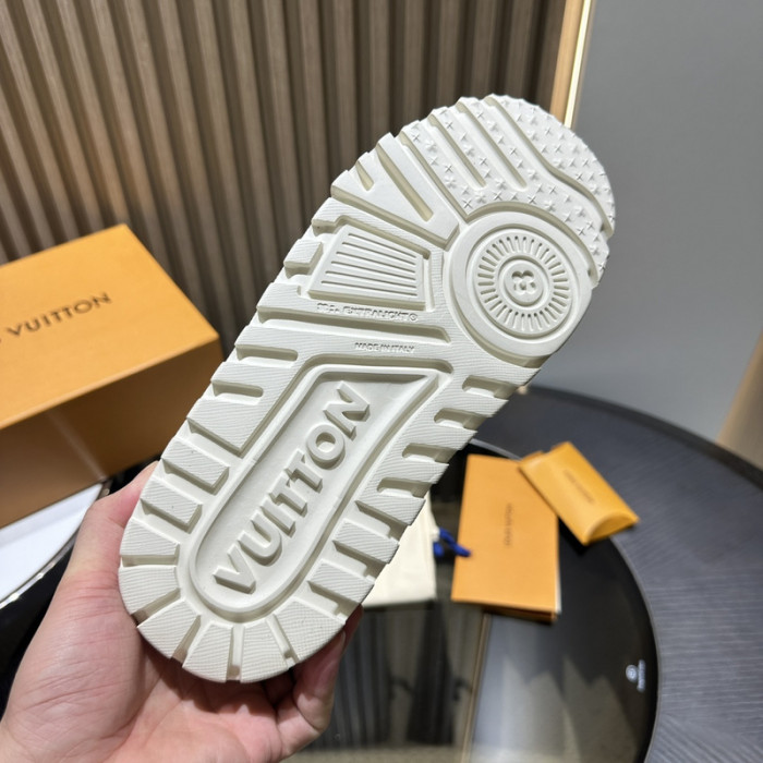 L1VV TRAINER