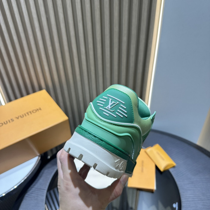 L1VV TRAINER