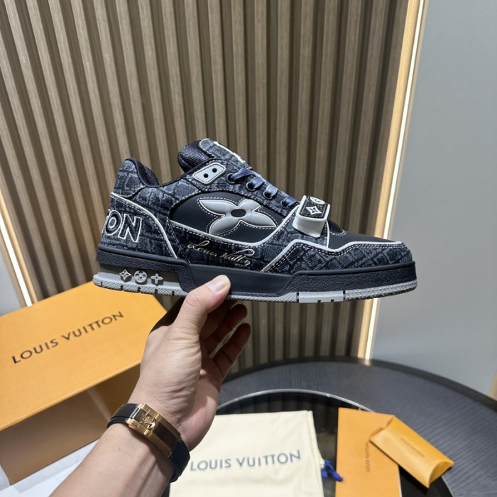 L1VV TRAINER