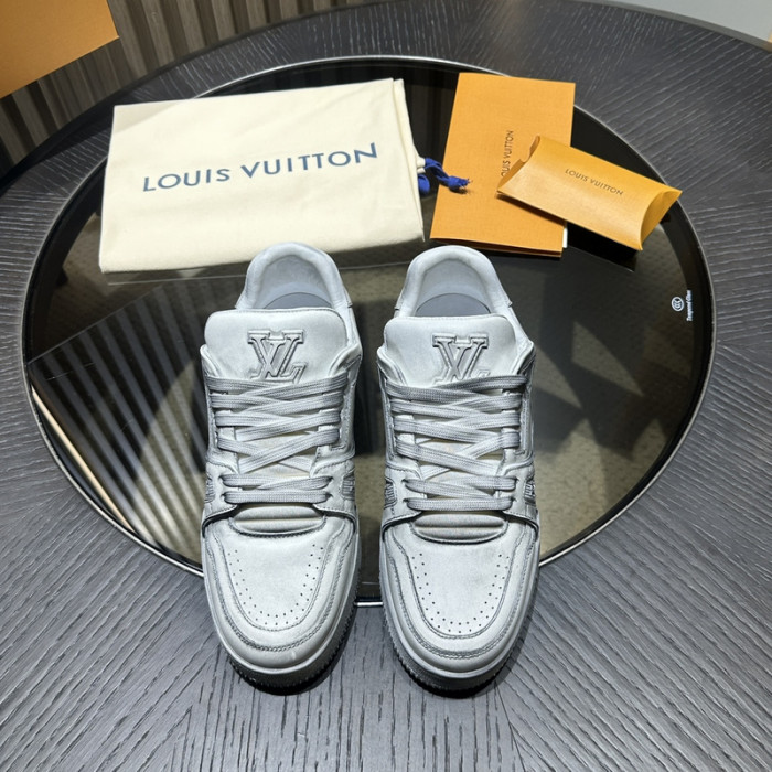 L1VV TRAINER