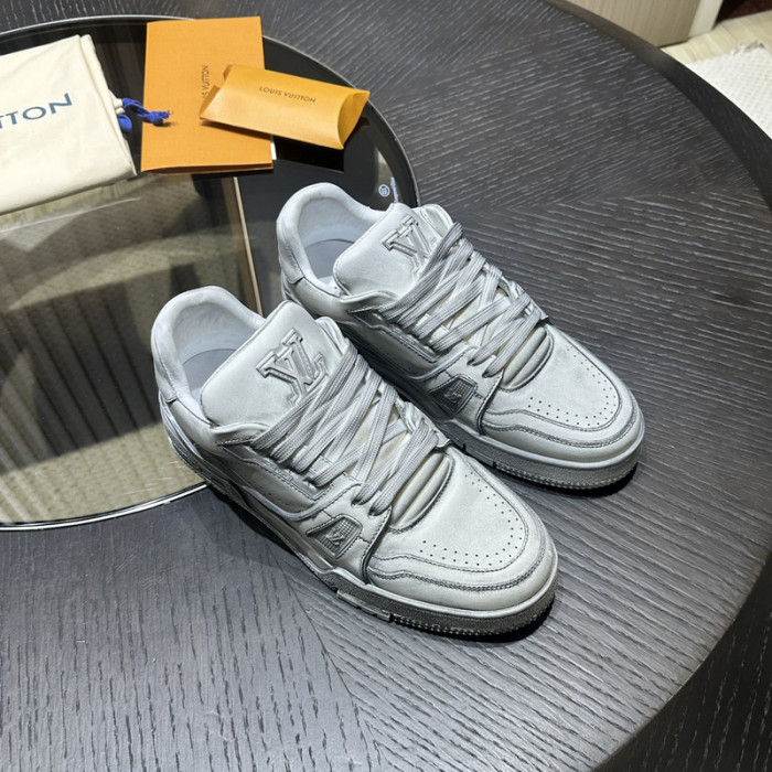 L1VV TRAINER