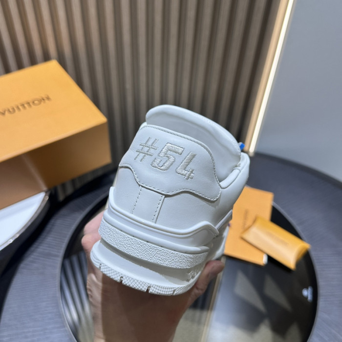L1VV TRAINER