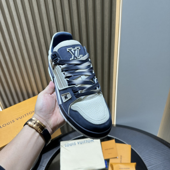L1VV TRAINER
