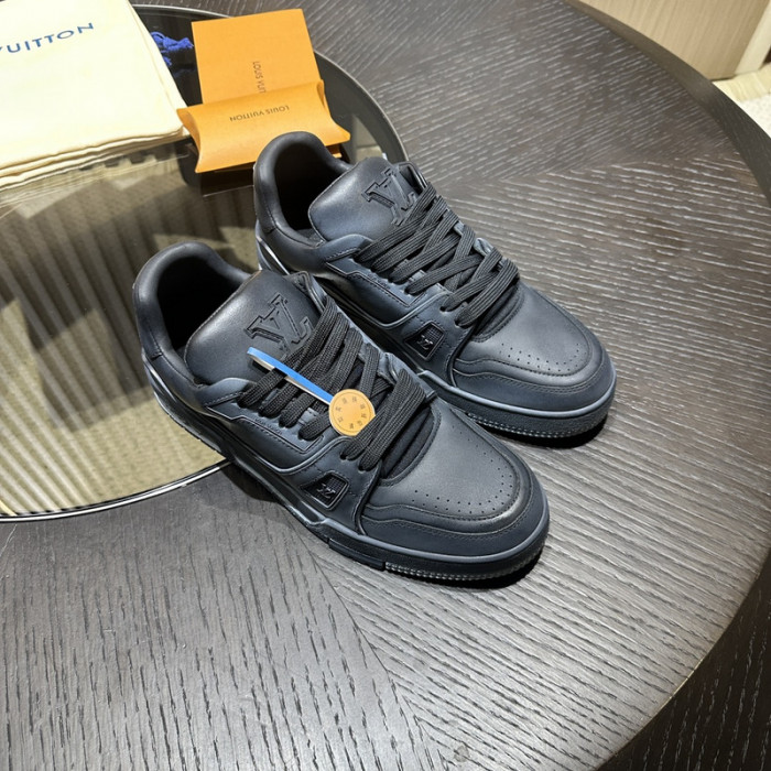 L1VV TRAINER
