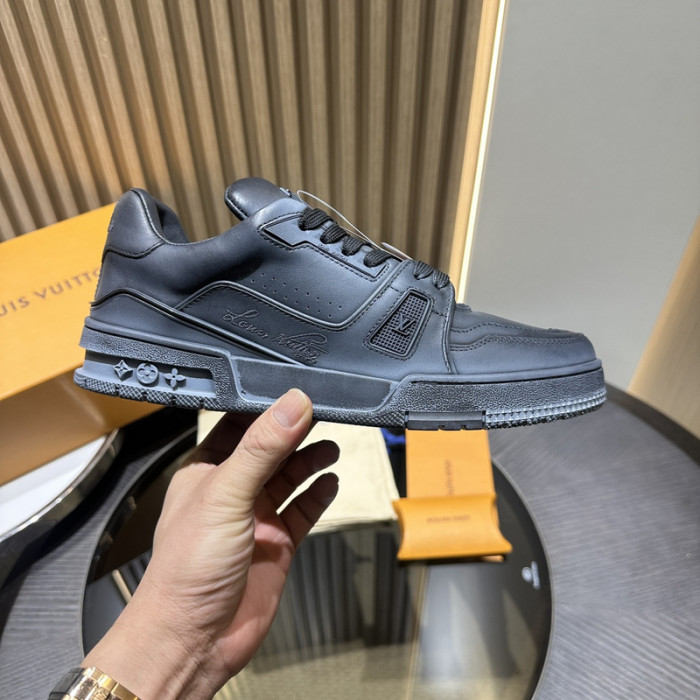 L1VV TRAINER