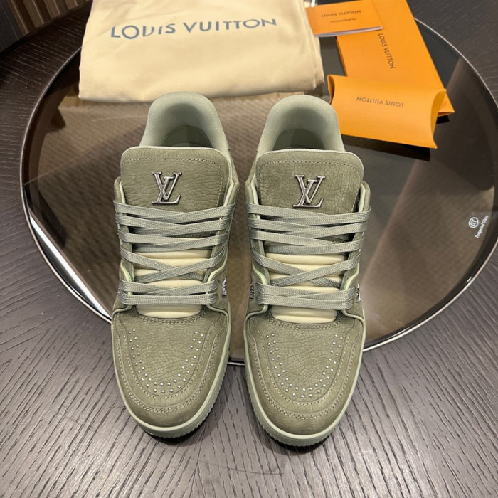 L1VV TRAINER