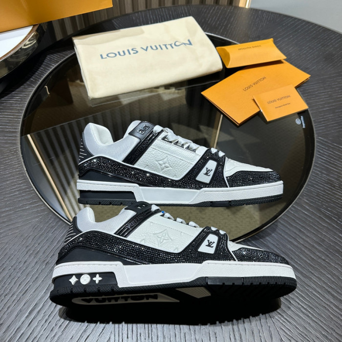 L1VV TRAINER