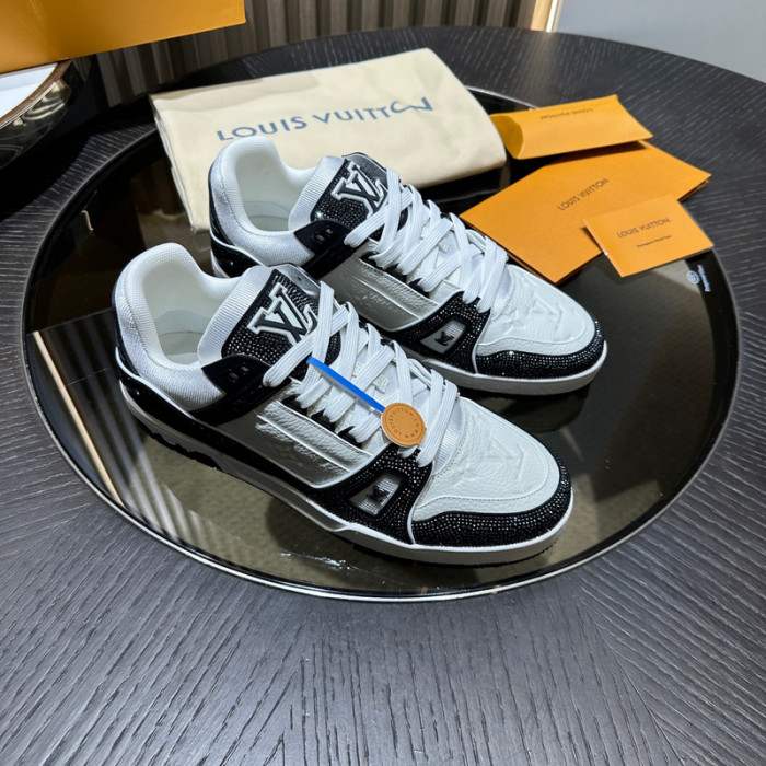 L1VV TRAINER