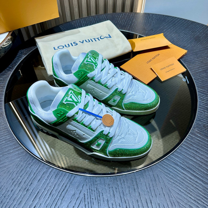 L1VV TRAINER