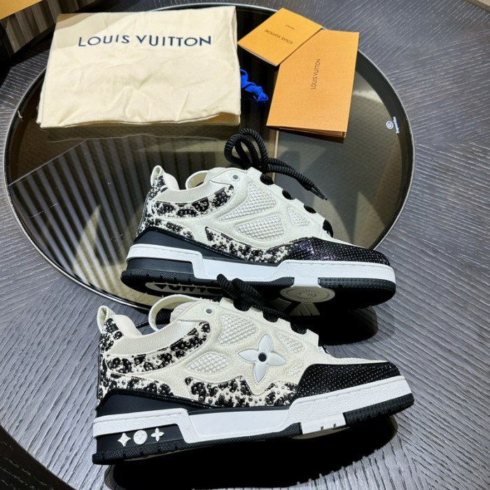 L1VV TRAINER