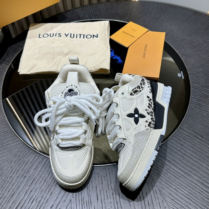 L1VV TRAINER
