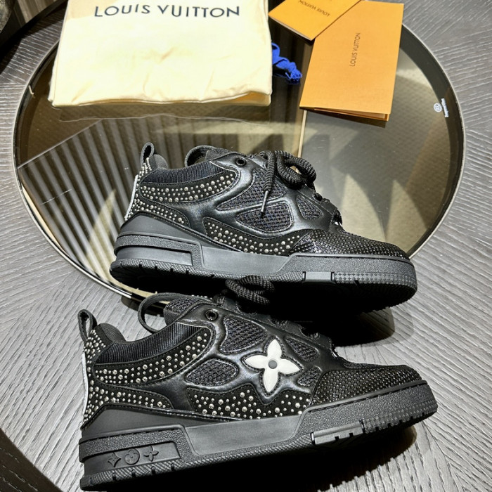 L1VV TRAINER