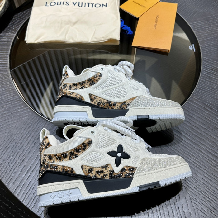 L1VV TRAINER