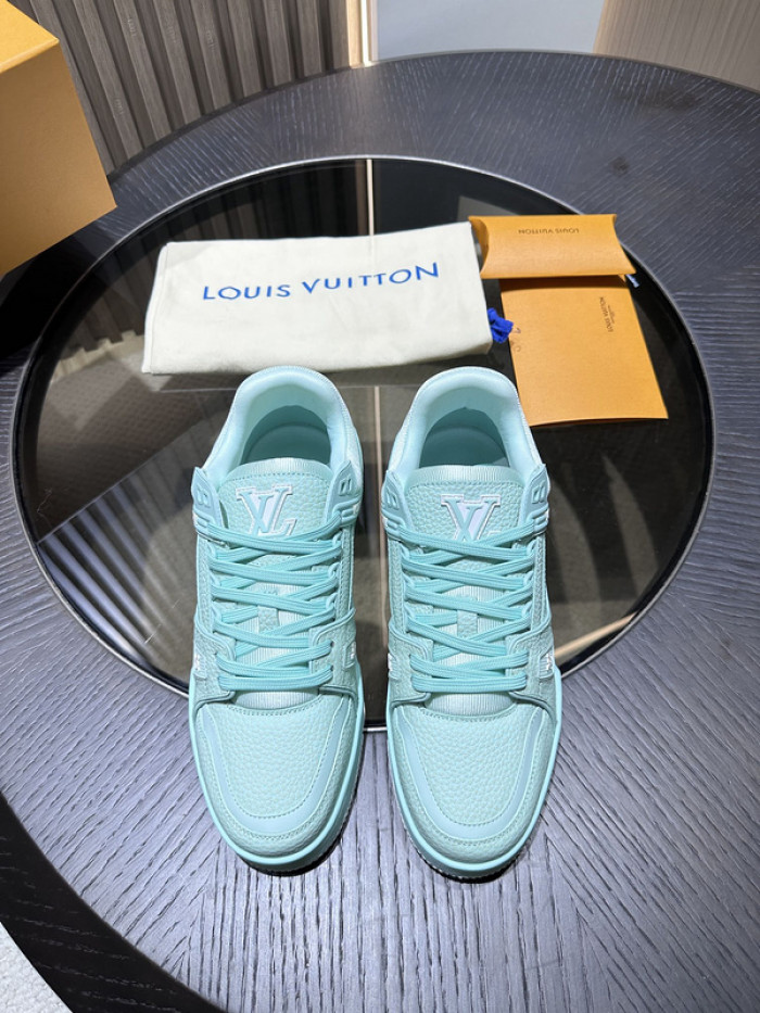 L1VV TRAINER