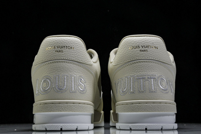 L1VV TRAINER