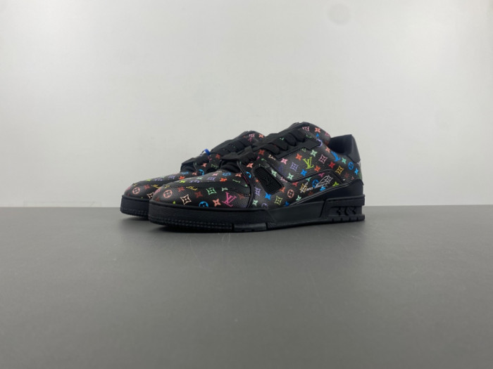 L1VV TRAINER