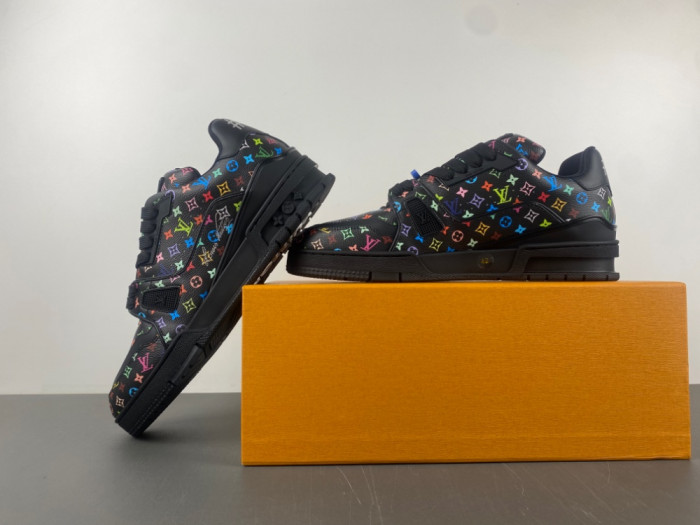 L1VV TRAINER