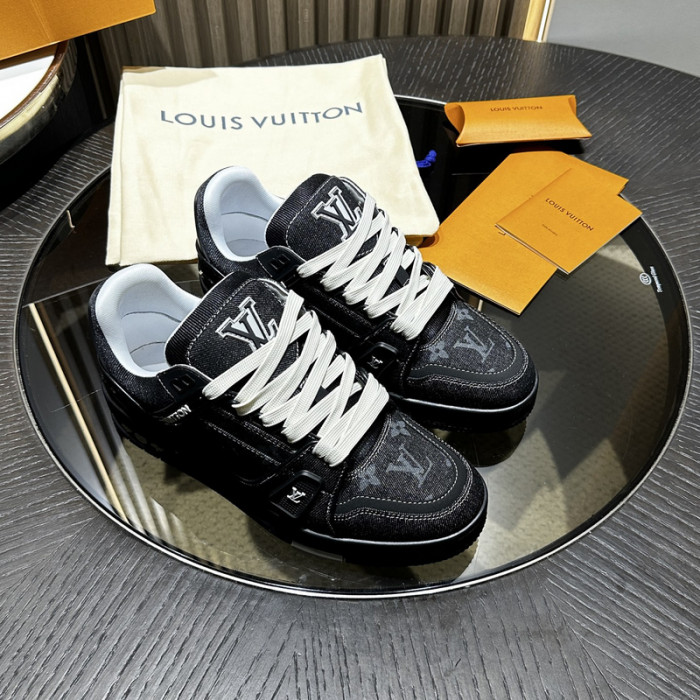L1VV TRAINER