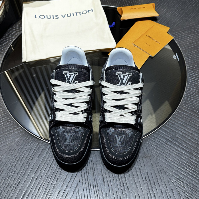 L1VV TRAINER