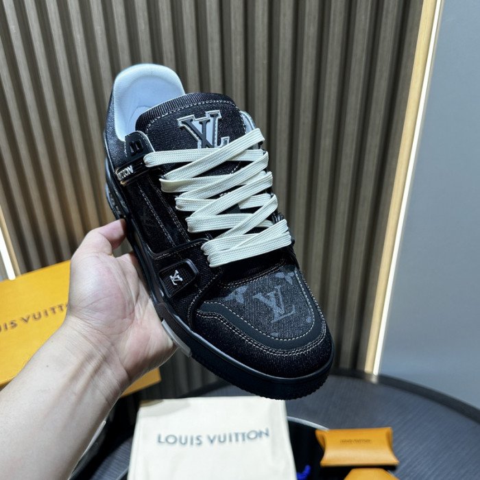 L1VV TRAINER