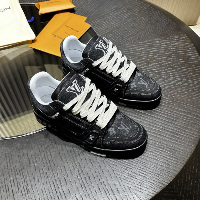 L1VV TRAINER