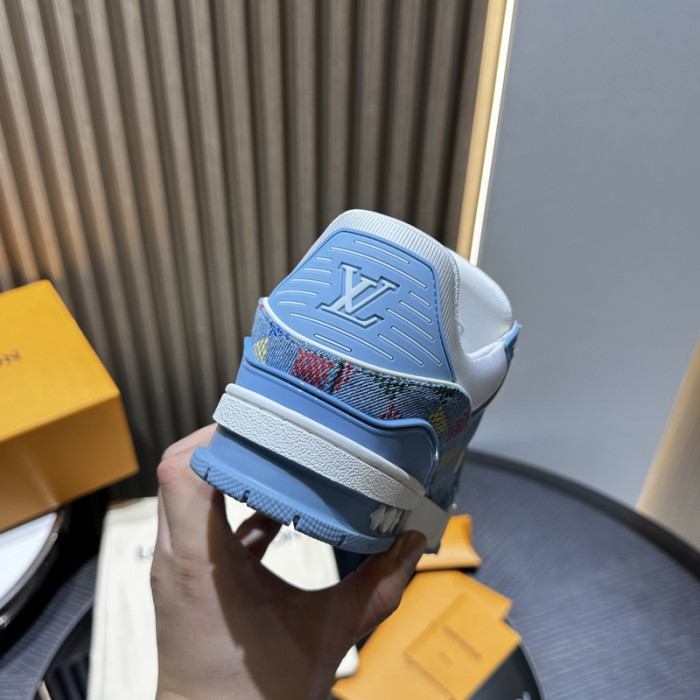 L1VV TRAINER