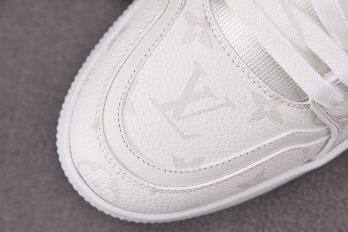 L1VV TRAINER