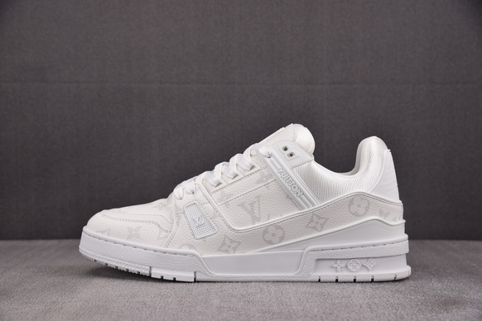 L1VV TRAINER