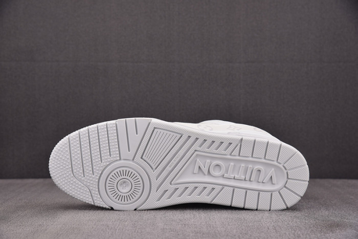 L1VV TRAINER