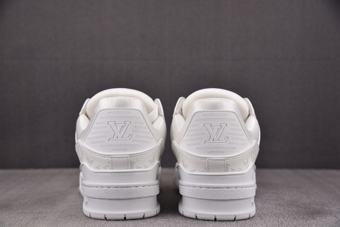 L1VV TRAINER