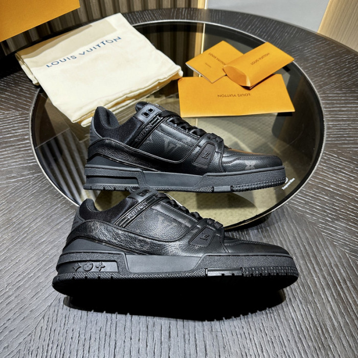 L1VV TRAINER