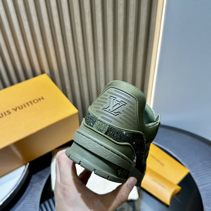 L1VV TRAINER