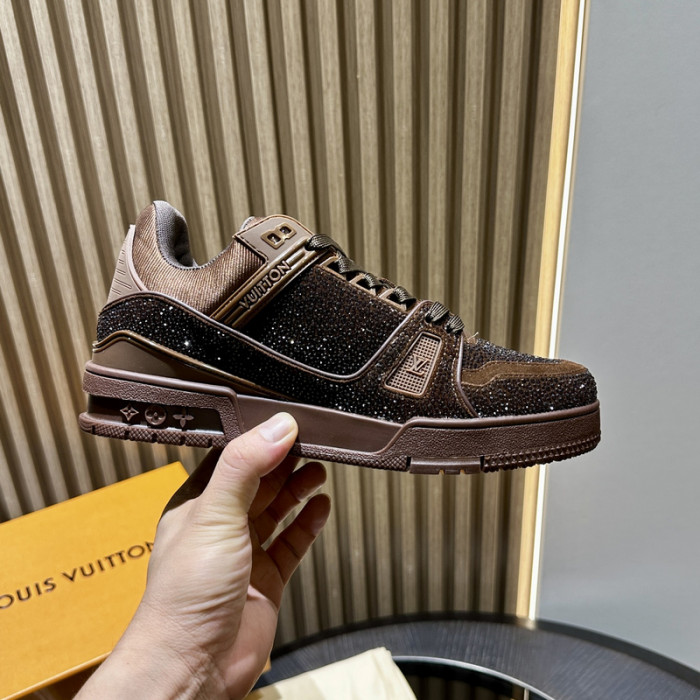 L1VV TRAINER