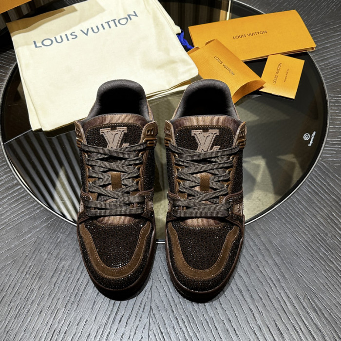 L1VV TRAINER