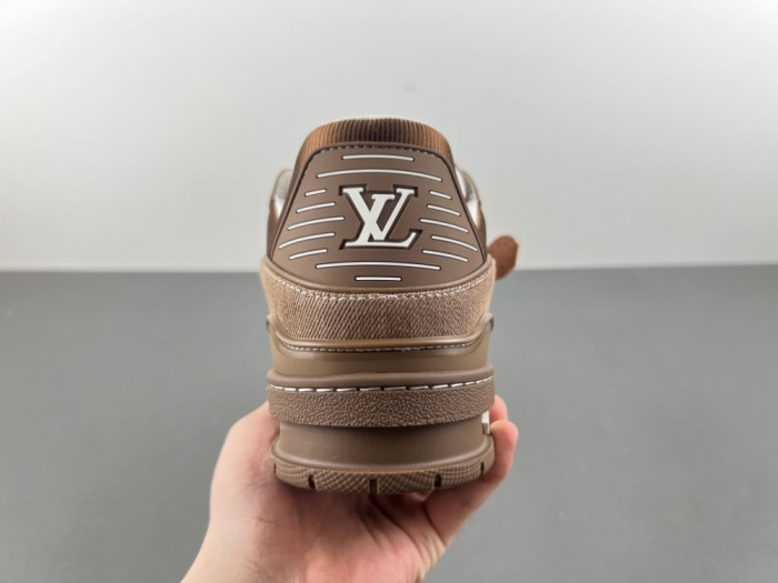 L1VV TRAINER