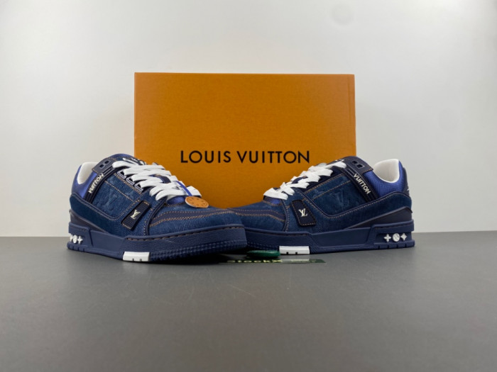 L1VV TRAINER