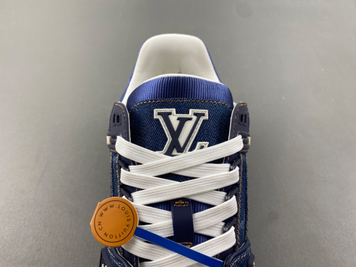 L1VV TRAINER