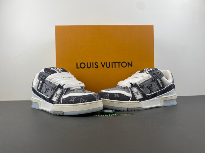 L1VV TRAINER