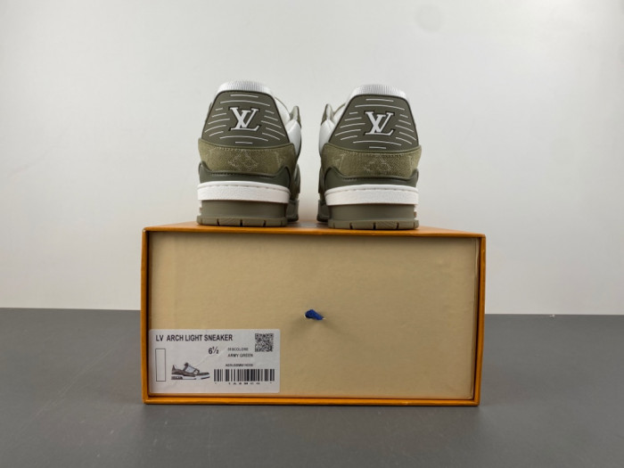 L1VV TRAINER