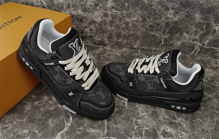 L1VV TRAINER