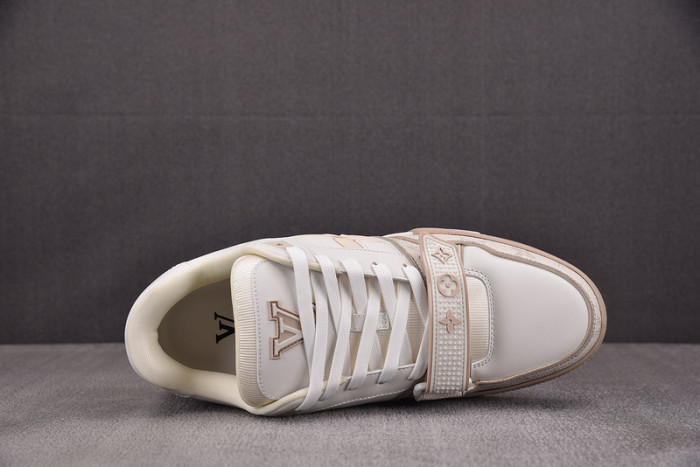 L1VV TRAINER