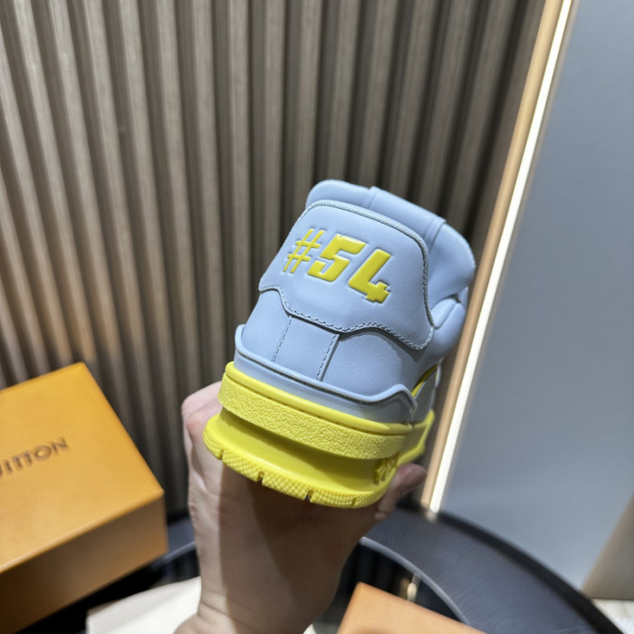L1VV TRAINER