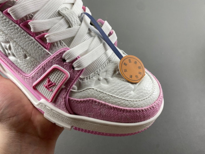 L1VV TRAINER
