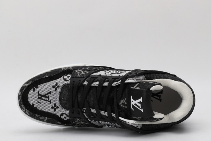 L1VV TRAINER