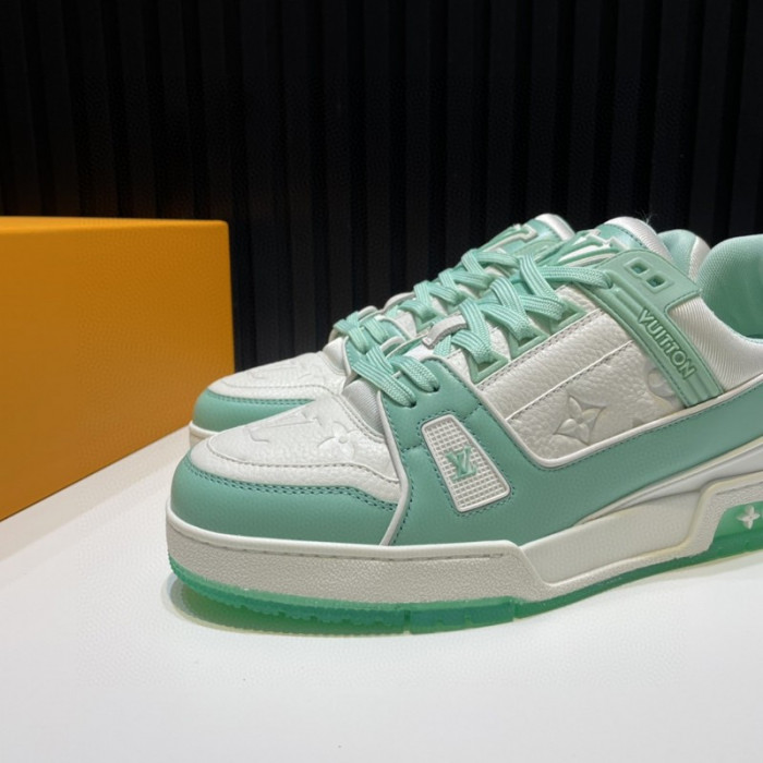 L1VV TRAINER