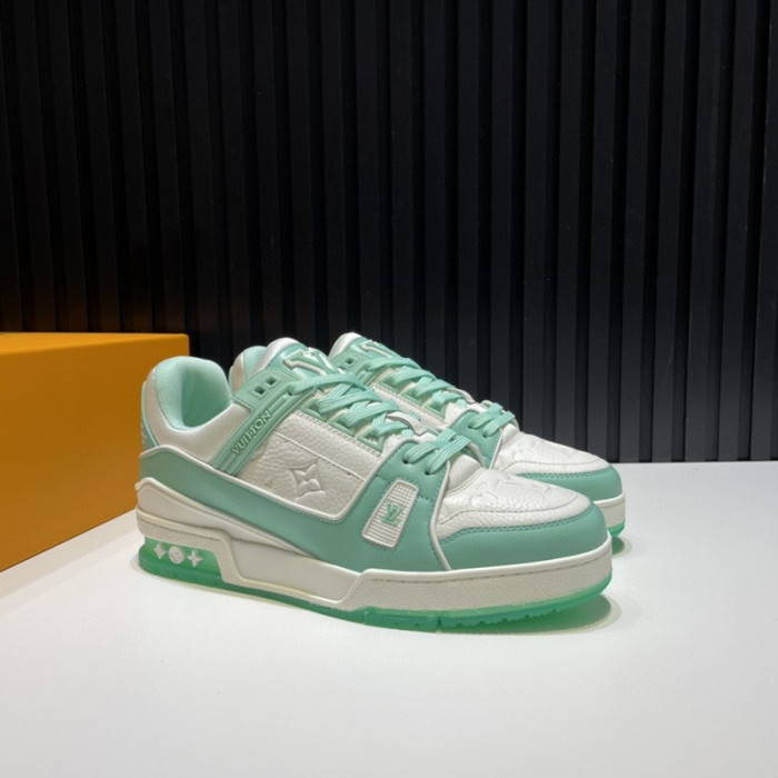 L1VV TRAINER