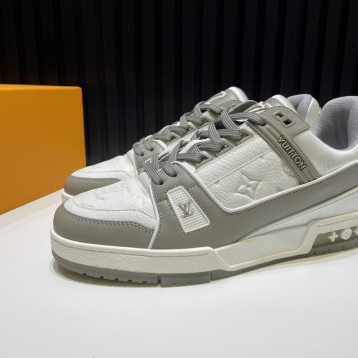 L1VV TRAINER
