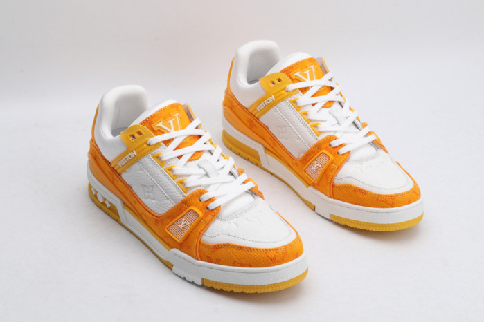 L1VV TRAINER